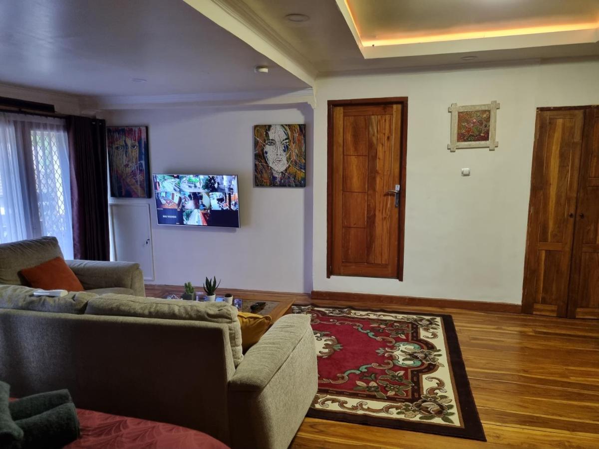Suci'S Friendly Apartments Mataram Eksteriør billede