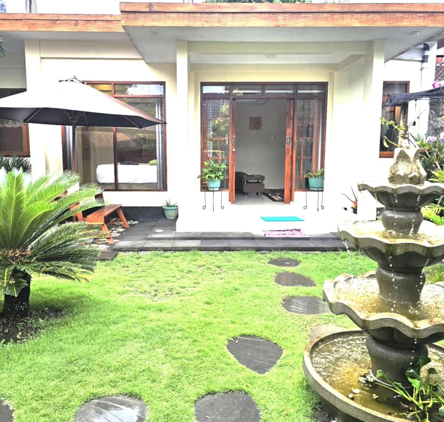 Suci'S Friendly Apartments Mataram Eksteriør billede